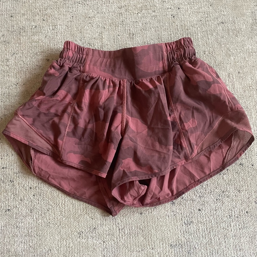 lululemon Speed up shorts  sz 0 pink nude camo 2.5 inseam run gym